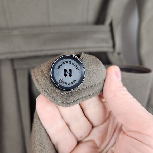 Burberry wool/cashmere coat size 6 with removable collar - Picture 6 of 14